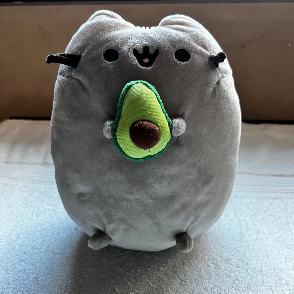 Pusheen 9.5" Snackable Avocado Plush Grey Cat GUND 6066329